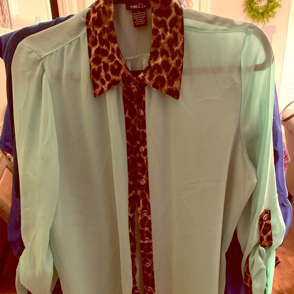 Mint Leopard print top